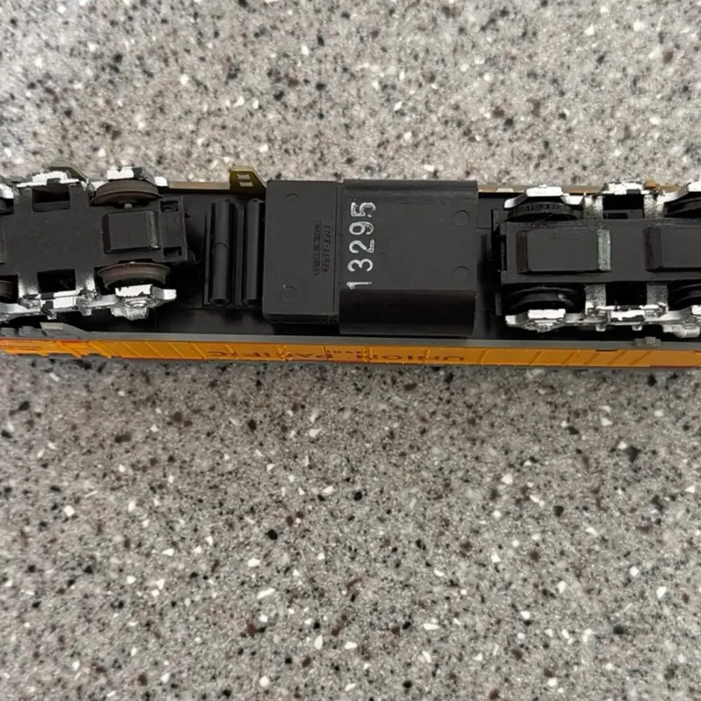 Life-Like HO Scale Union Pacific 3901 Locomotive